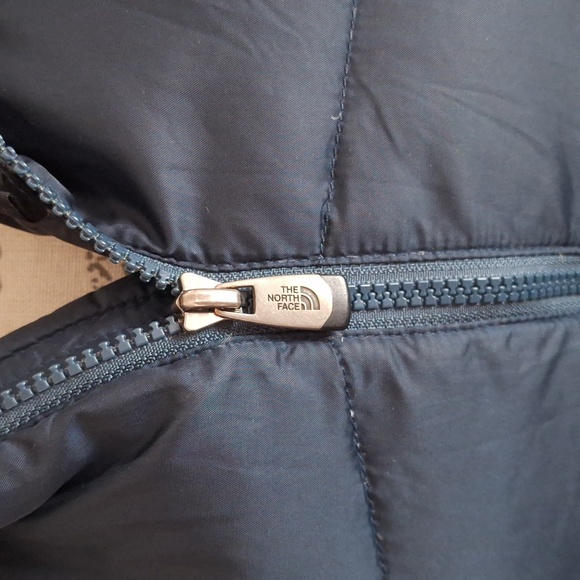 North Face Hooded Down Vest Women M - Picture 3 of 12